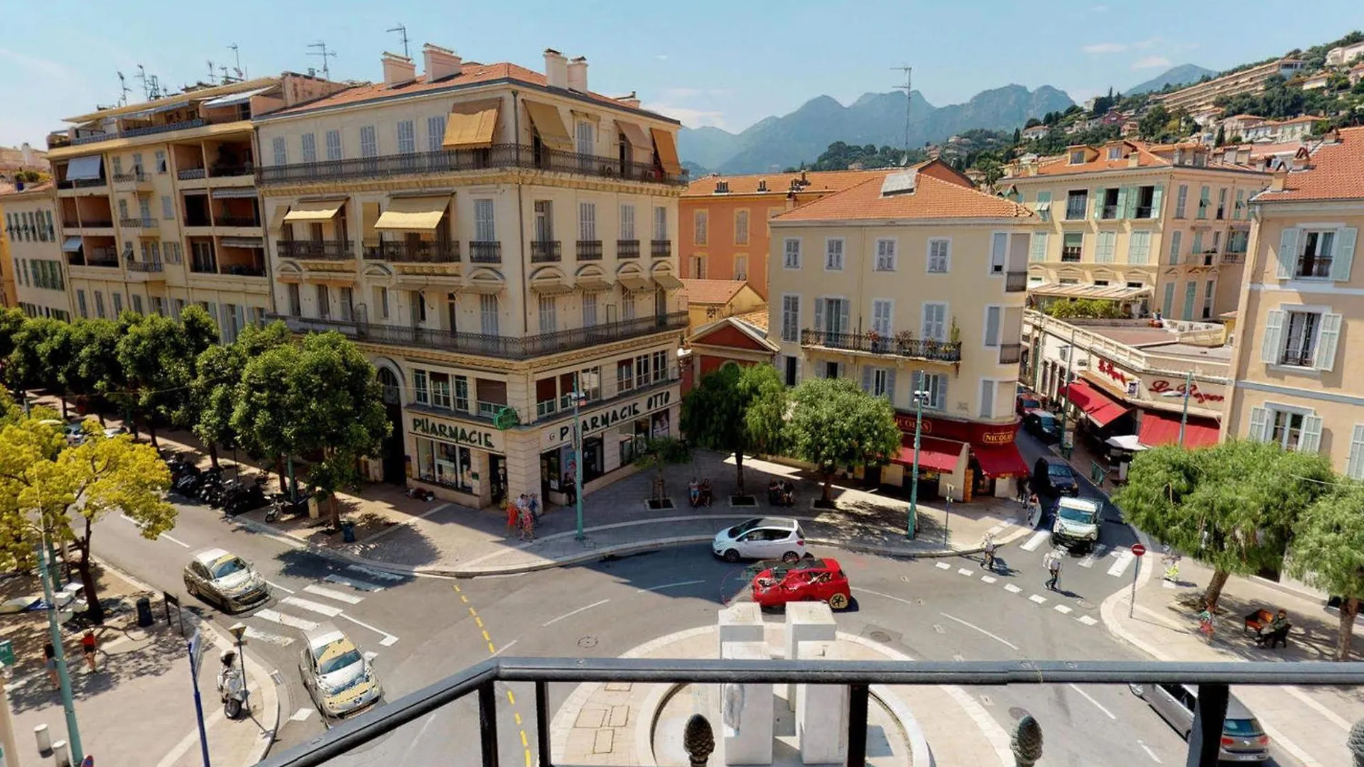 Coquet 2P Avec 2 Balcons, Clim, Parking Et Wi-Fi Gratuit, En Plein Centre De Menton - Fr-1-196-157 Apartment