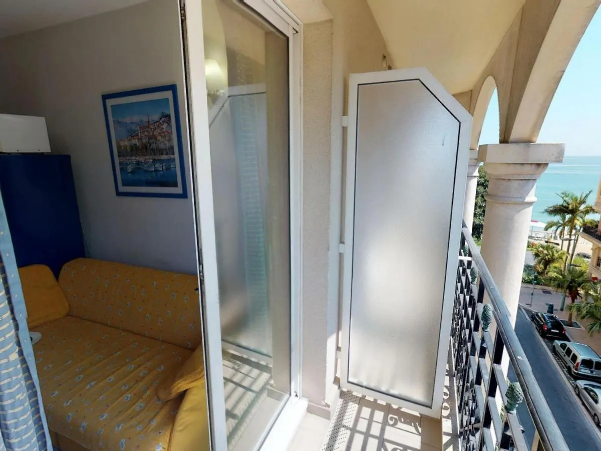 Coquet 2P Avec 2 Balcons, Clim, Parking Et Wi-Fi Gratuit, En Plein Centre De Menton - Fr-1-196-157 Apartment 0*,  France